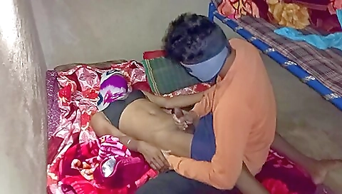 A black dick drills a hot bareback ebony chick in hotel